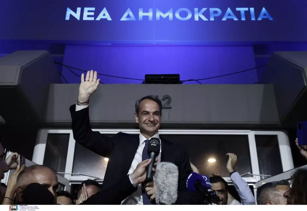 Κ.Μητσοτάκης από την Πειραιώς:  «Η σημερινή νίκη ανήκει σε όλους εσάς – Όλη η Ελλάδα είναι μπλε σήμερα»