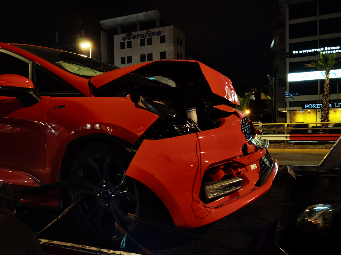 Τροχαίο στη Συγγρού: Ένας τραυματίας από σύγκρουση αυτοκινήτου με λεωφορείο του ΟΑΣΑ (φωτό)