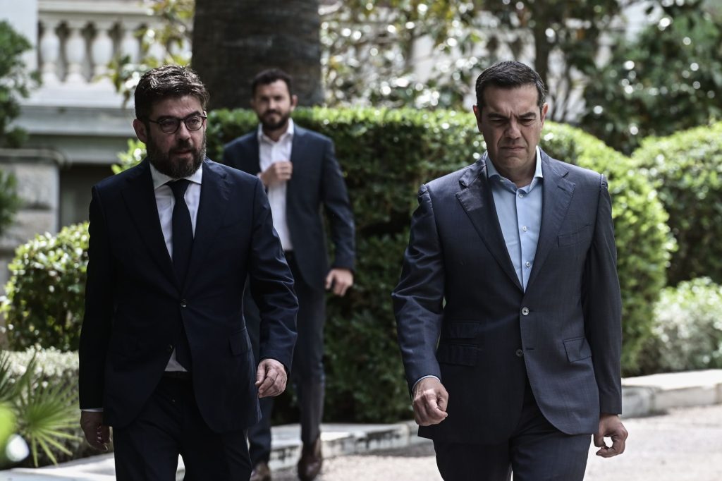 Πώς πάει ο ΣΥΡΙΖΑ στις εκλογές: Η στρατηγική για να μπει «φρένο» στην παντοδυναμία Κ.Μητσοτάκη