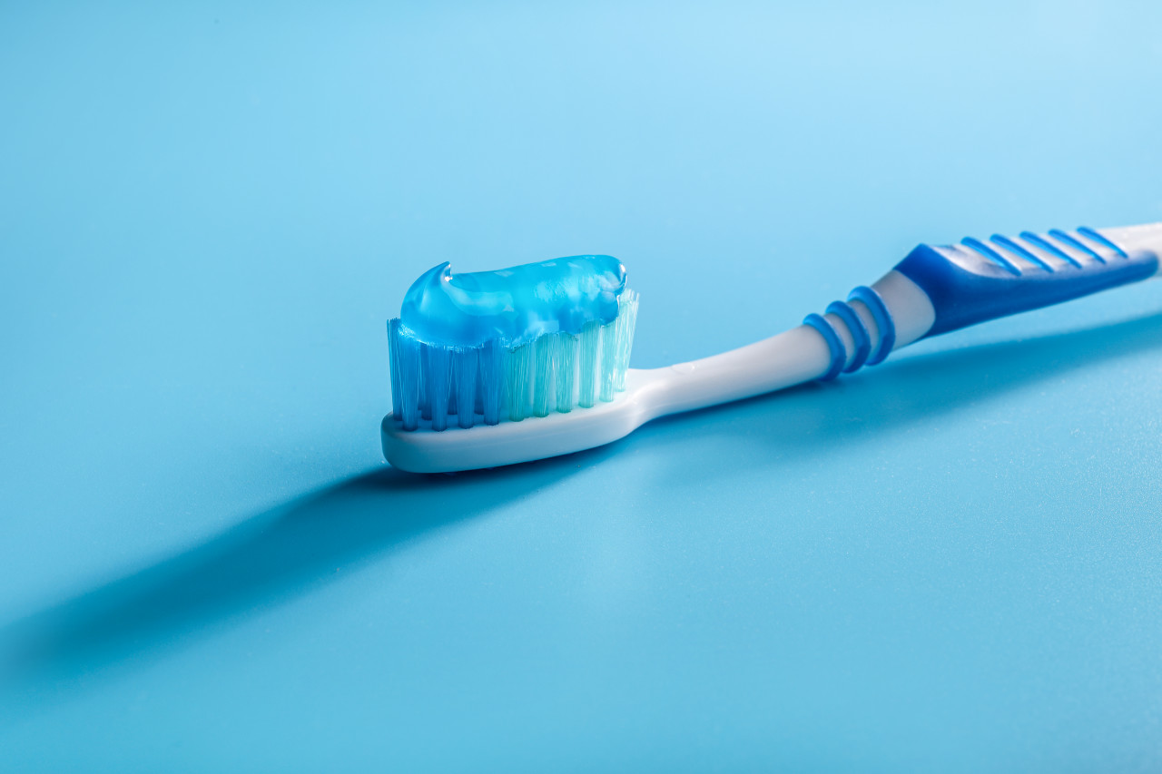 Αυτά είναι τα συστατικά που πρέπει να αποφεύγετε όταν αγοράζετε οδοντόκρεμα