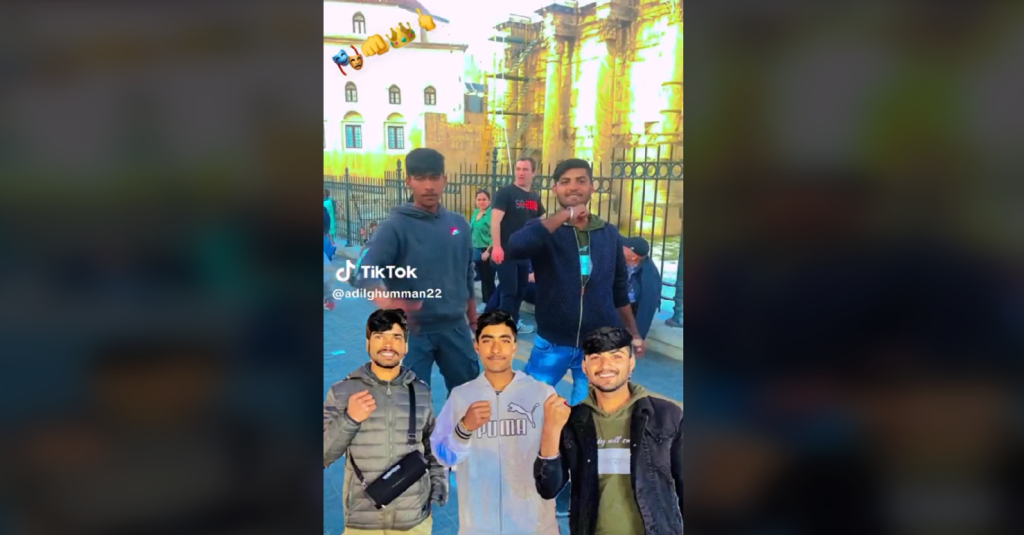 Πακιστανοί με φόντο την Ακρόπολη απειλούν ότι θα κόψουν κεφάλια (βίντεο)