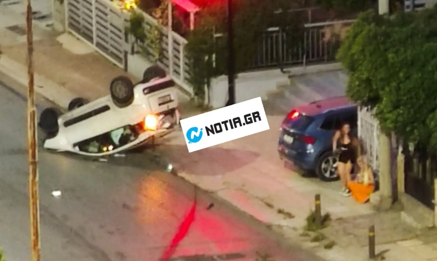 Τροχαίο στο Παλαιό Φάληρο: Αυτοκίνητο αναποδογύρισε στην Λεωφόρο Αμφιθέας