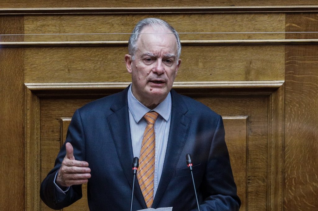 Κ.Τασούλας στο γιο του Χ.Οικονόμου: «Να ακολουθήσεις το παράδειγμα του πατέρα σου»