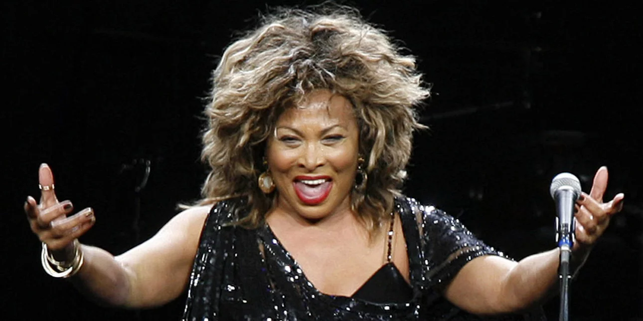 Η Σερ αποκάλυψε πως η Τίνα Τέρνερ ήθελε να πεθάνει: «Είμαι έτοιμη, δεν μπορώ το αντέξω άλλο»