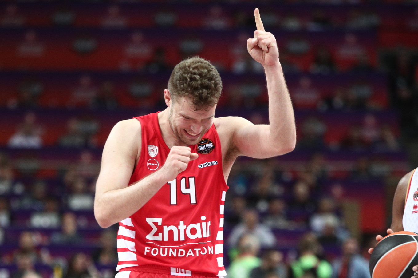 Σάσα Βεζένκοβ: «Σπίτι μου ο Ολυμπιακός – Με τους Σακραμέντο Κινγκς θα μιλήσουμε μετά το τέλος της σεζόν»