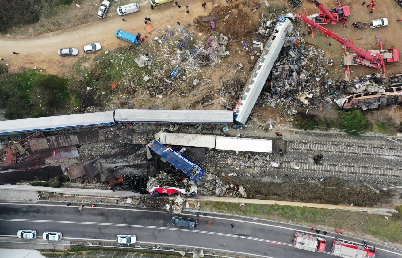 Τέμπη: Τραγικές καθυστερήσεις στα έργα αποκατάστασης του σιδηροδρομικού δικτύου καταγγέλλουν μηχανοδηγοί και εργαζόμενοι