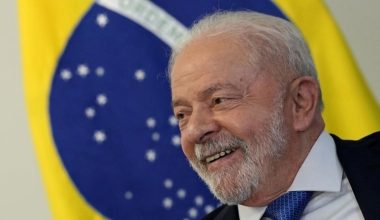 Βραζιλία: Τηλεφωνική επικοινωνία του προέδρου Λούλα με τον πάπα Φραγκίσκο