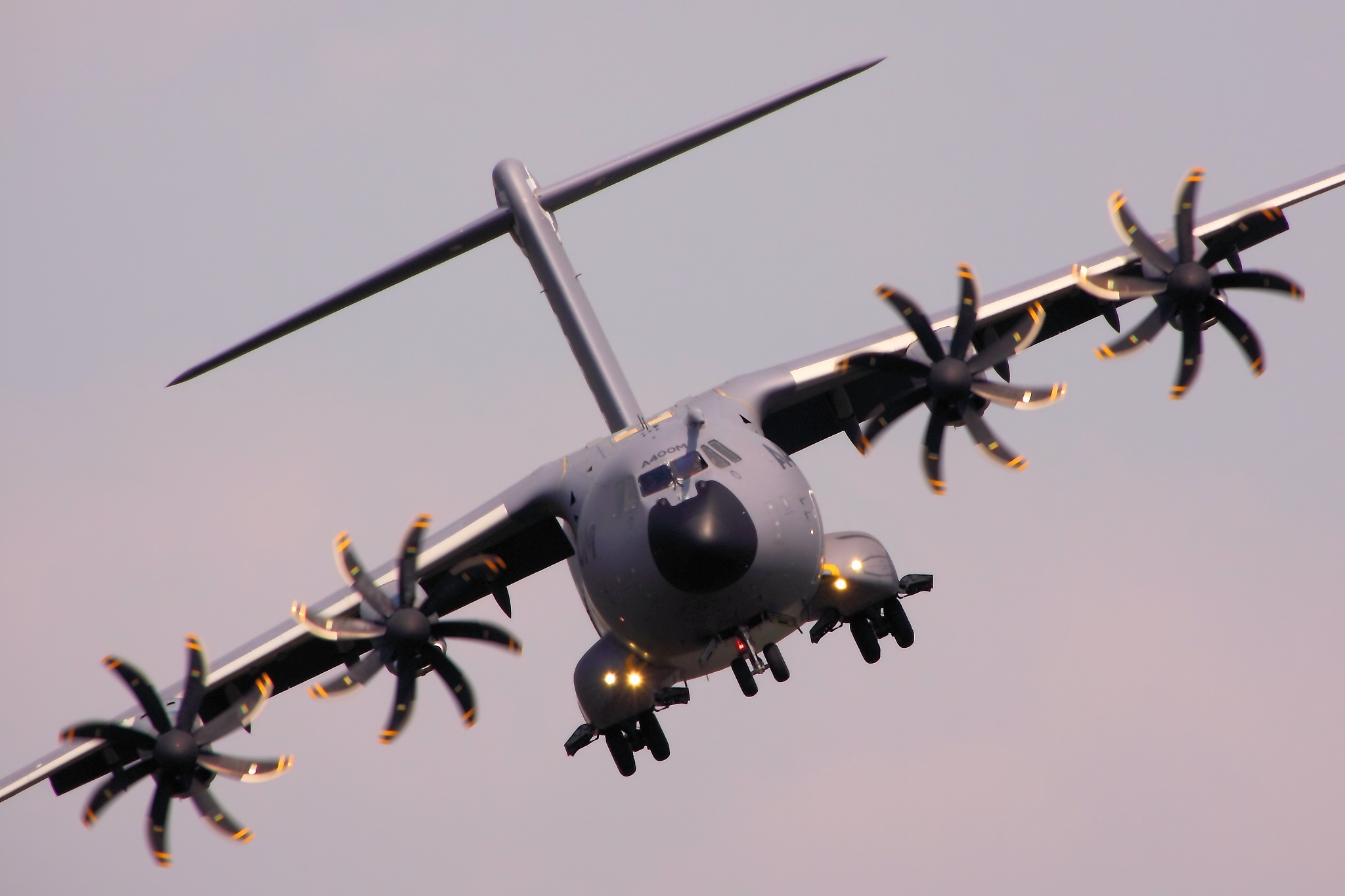 Η Airbus παρουσίασε τα μεταγωγικά A400M και τα αεροσκάφη MRTT στην ΠΑ