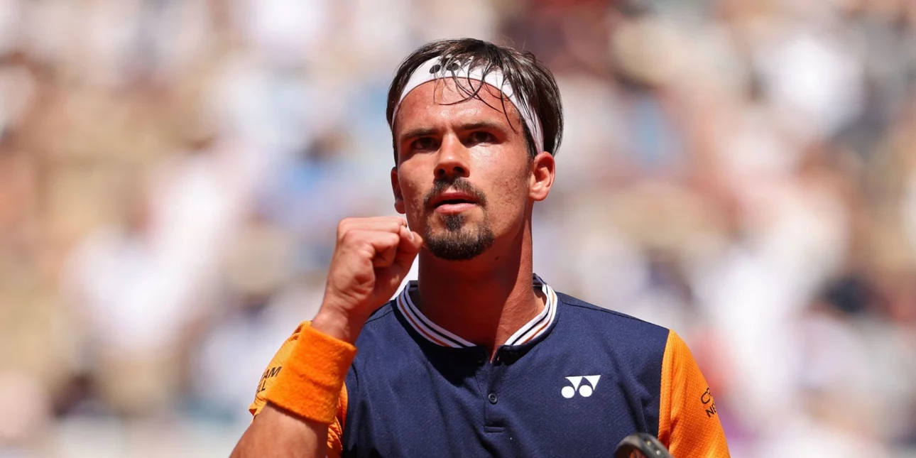 Συγκλονιστικός αγώνας διάρκειας 5,5 ωρών μεταξύ Γ.Σίνερ και Μ.Αλτμάιερ στο Ρολάν Γκαρός (βίντεο)