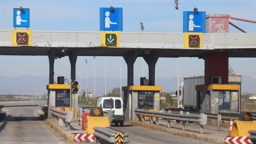 Οι τεχνικές εταιρίες ζητούν αποζημιώσεις για το «πάγωμα» των αυξήσεων στις τιμές των διοδίων