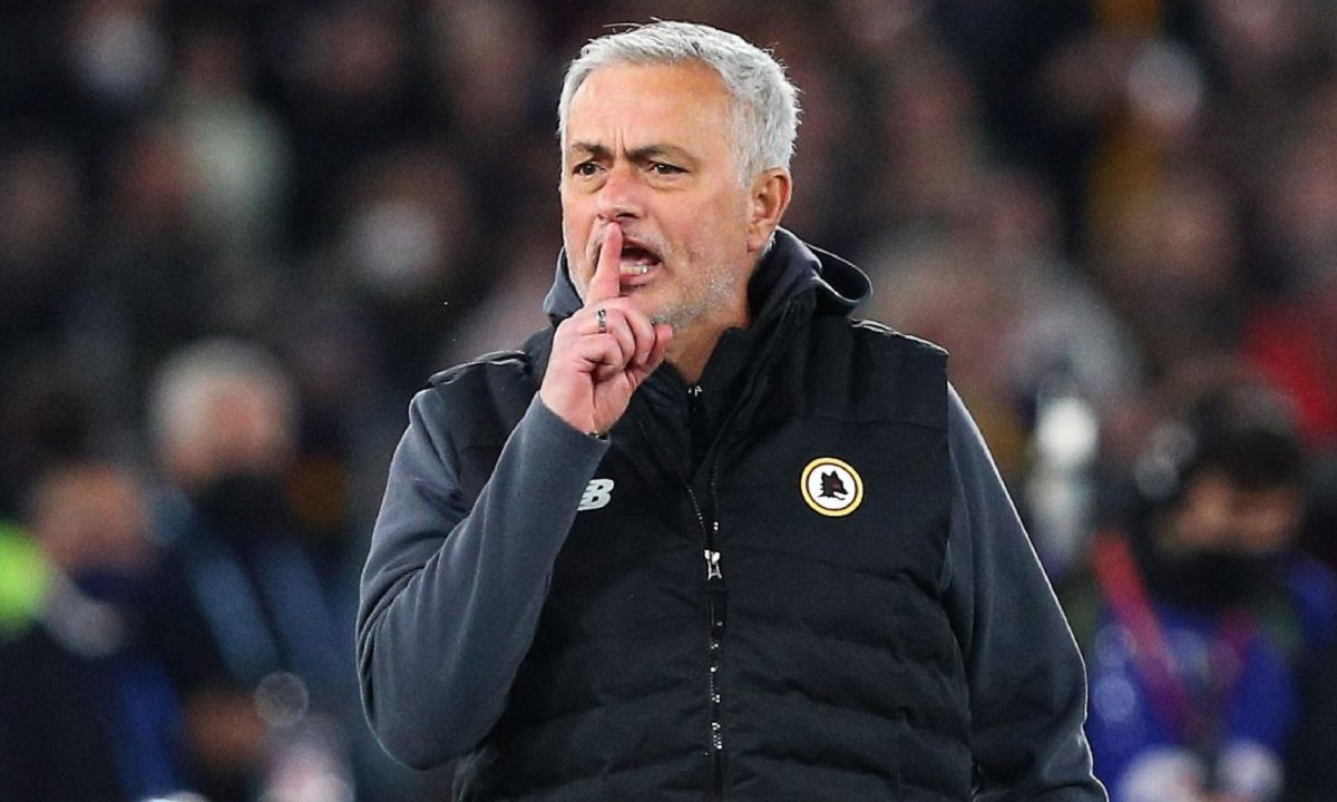 Ο Ζοσέ Μουρίνιο επιτέθηκε στον διαιτητή του τελικού του Europa League – «Είσαι μια γα@@@νη ντροπή»