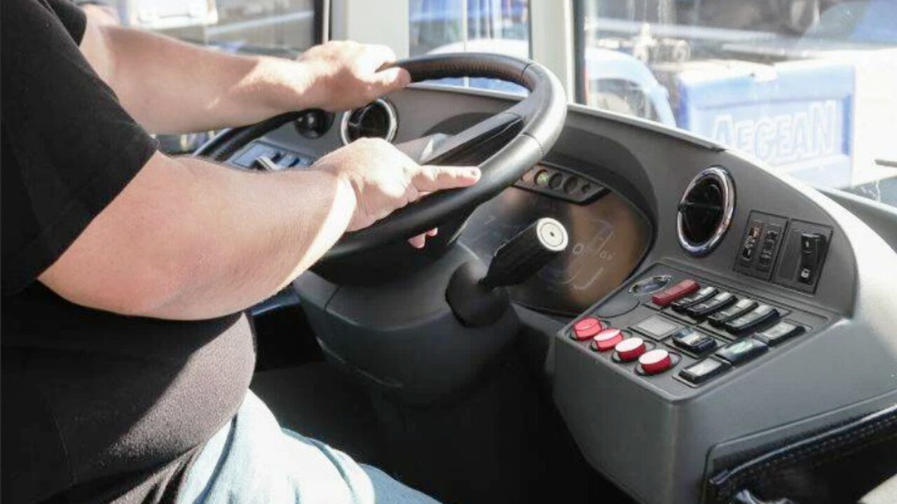 Μεθυσμένος οδηγός πούλμαν θα μετέφερε παιδιά νηπιαγωγείου στη Ρόδο – Του επιβλήθηκε πρόστιμο