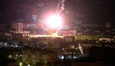 «Νύχτα φωτιάς» στο Κίεβο: Διαδοχικά «κύματα» πυραυλικών επιθέσεων για καταστροφή της ουκρανικής αεράμυνας (βίντεο)
