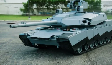 Ινδία: Ξεκινά παραγωγή τεθωρακισμένων οχημάτων για να αντικαταστήσει τα T-72