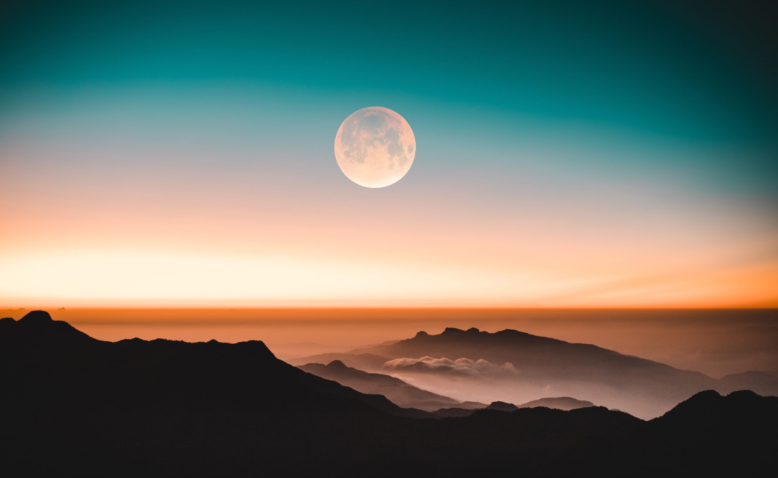 Φεγγάρι της Φράουλας: Γιατί θεωρείται η πιο τυχερή πανσέληνος της χρονιάς
