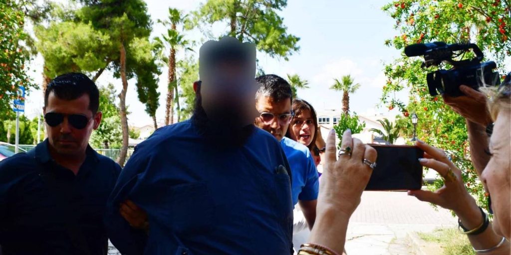 Ναύπλιο: Προσωρινά κρατούμενος ο 40χρονος ιερέας που έστειλε βίντεο με άσεμνο υλικό σε 12χρονο