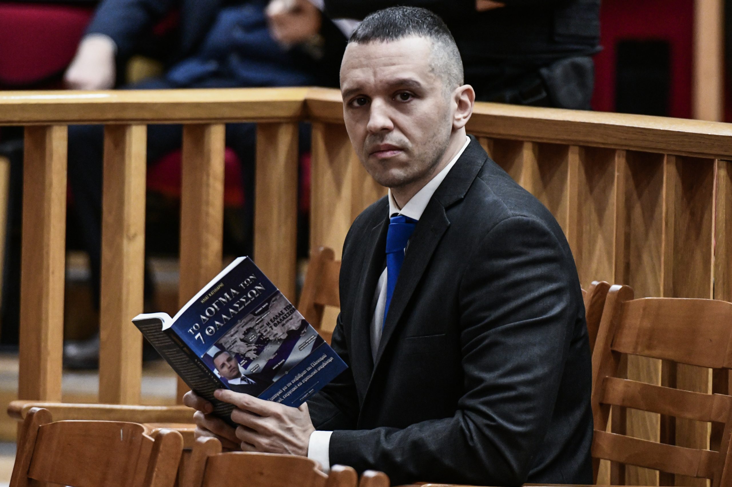 Ηλίας Κασιδιάρης: «Καταθέτω άμεσα υπόμνημα για την απαγόρευση συμμετοχής στις εκλογές ΠΑΣΟΚ και ΝΔ»