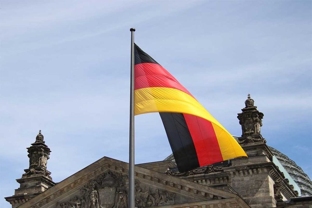 Ο Γερμανός ΥΠΑΜ ζήτησε από το Πεκίνο να πάψει να προσλαμβάνει πρώην πιλότους της Luftwaffe