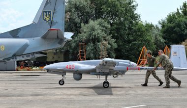 Οι Ουκρανοί επιχείρησαν να χτυπήσουν με drone στρατιωτική βάση στην Κριμαία – Καταρρίφθηκε αλλά δημιουργούνται προβληματισμοί