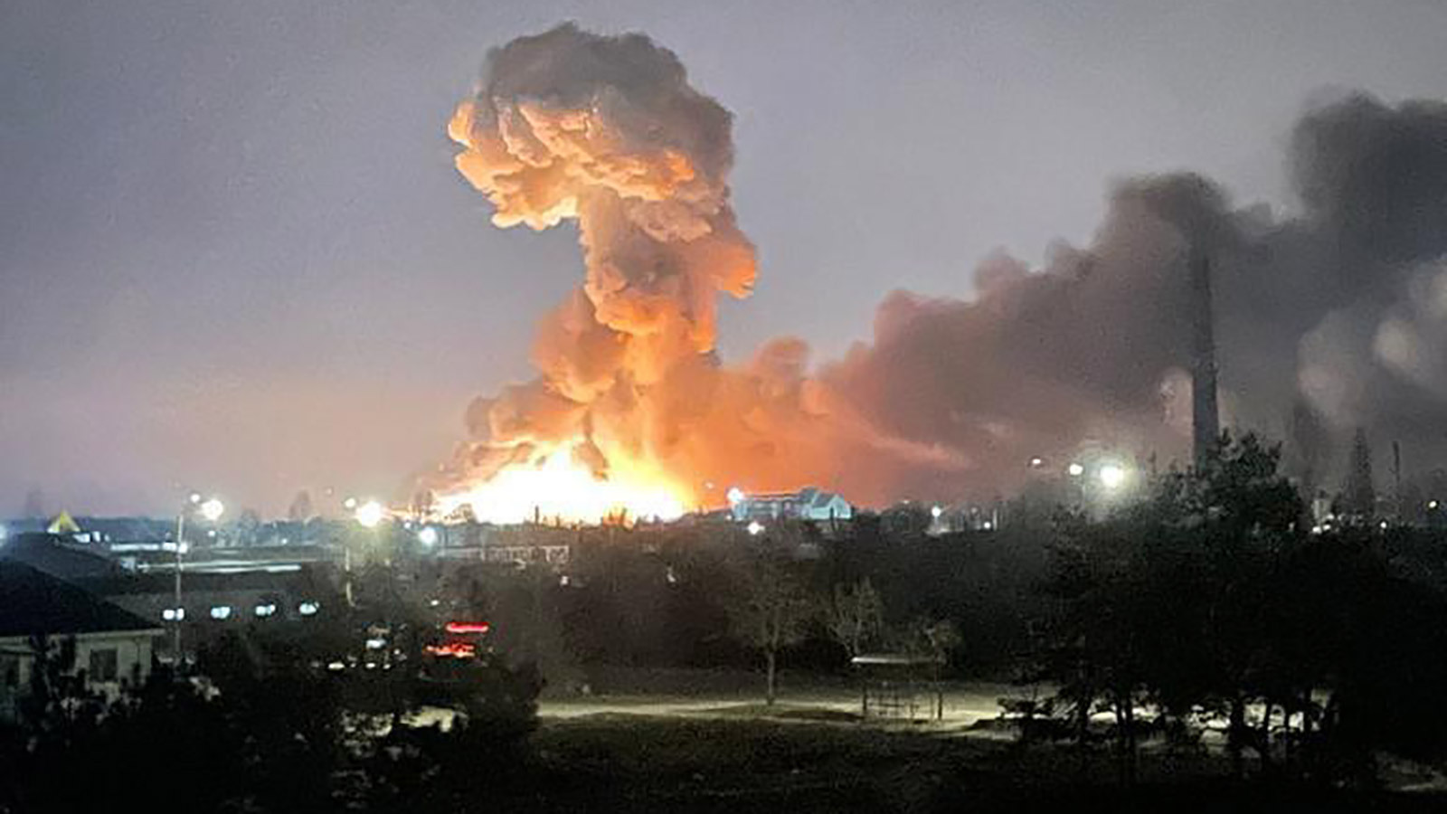 Ήχησαν σειρήνες αεράμυνας στο Κίεβο – Αναφορές για εκρήξεις