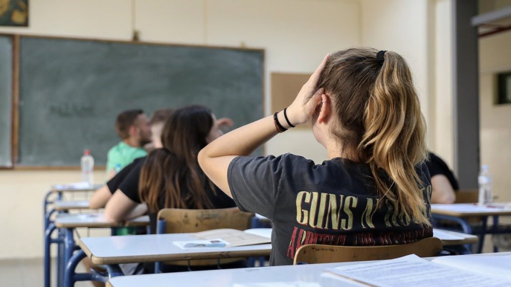 Όσα πρέπει να ξέρετε για τις επαναληπτικές Πανελλήνιες εξετάσεις: Ποιοι έχουν δικαίωμα συμμετοχής και πότε γίνονται