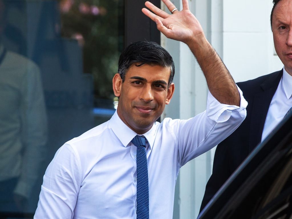 Ρ.Σουνάκ: «Έχουμε επιστρέψει 1.800 Αλβανούς παράνομους μετανάστες στην πατρίδα τους μέσα σε μόλις έξι μήνες»