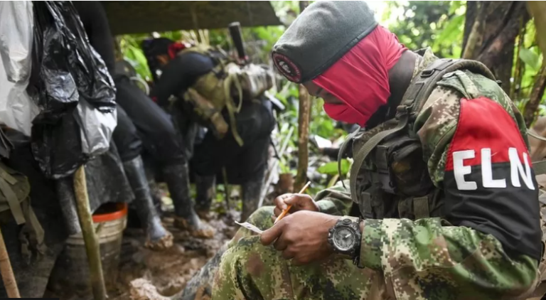Κολομβία: Η εισαγγελία αναστέλλει ένταλμα σύλληψης του ηγέτη του ELN