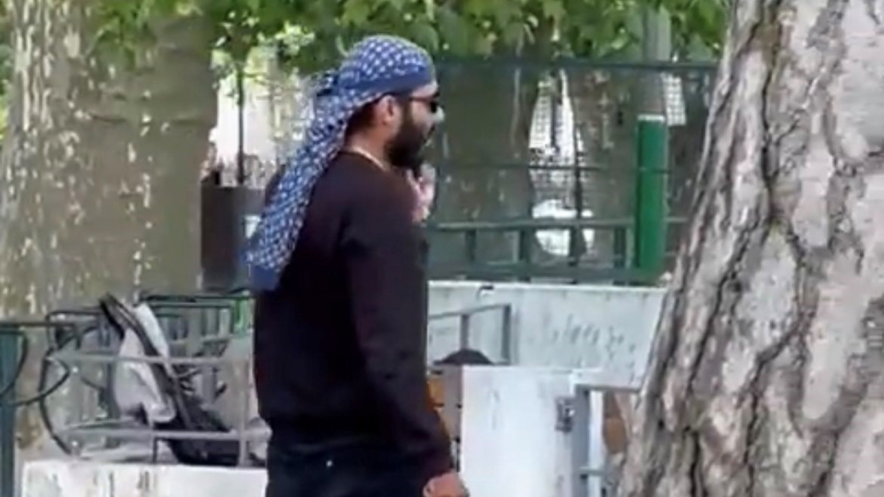 Βίντεο: Η στιγμή που ο 32χρονος Σύρος επιτίθεται με μαχαίρι στο πάρκο στη λίμνη στου Ανσί της Γαλλίας (σκληρές εικόνες)