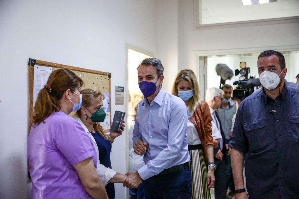 Αποδοκίμασαν τον Κ.Μητσοτάκη εργαζόμενοι στον «Άγιο Σάββα»: «Ασφαλίτες του τραμπούκισαν το προσωπικό» (βίντεο)