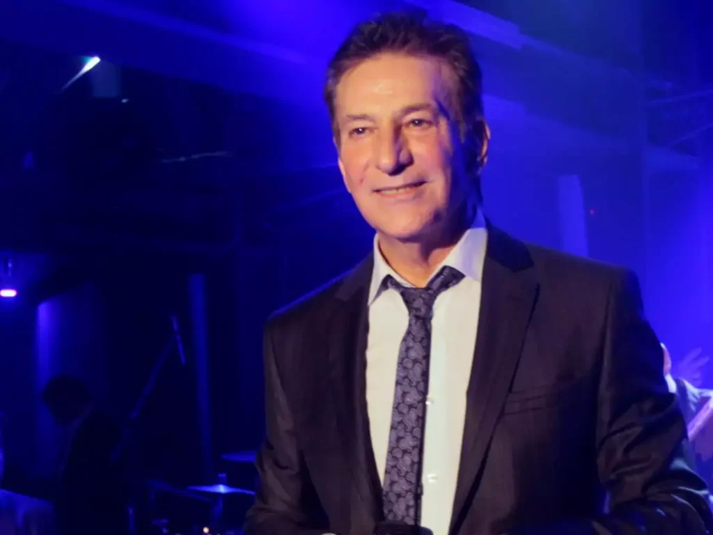 Απών από τον γάμο της κόρης του ο Δημήτρης Κοντολάζος – Έχουν να μιλήσουν τρία χρόνια