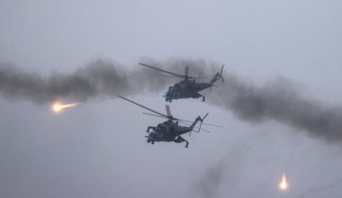 Βίντεο: Ρωσικά Ka-52 «θέρισαν» ουκρανικά άρματα μάχης και τεθωρακισμένα οχήματα στην Ζαπορίζια