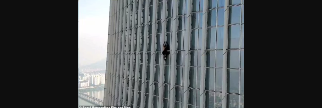Σεούλ: Άντρας επιχειρεί αναρρίχηση χωρίς σχοινί σε ουρανοξύστη (βίντεο)