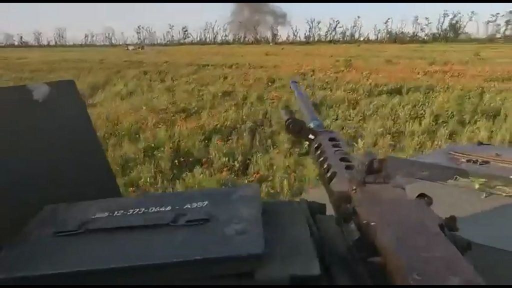 Βίντεο: Η στιγμή που ουκρανικό Humvee πατά πάνω σε νάρκη
