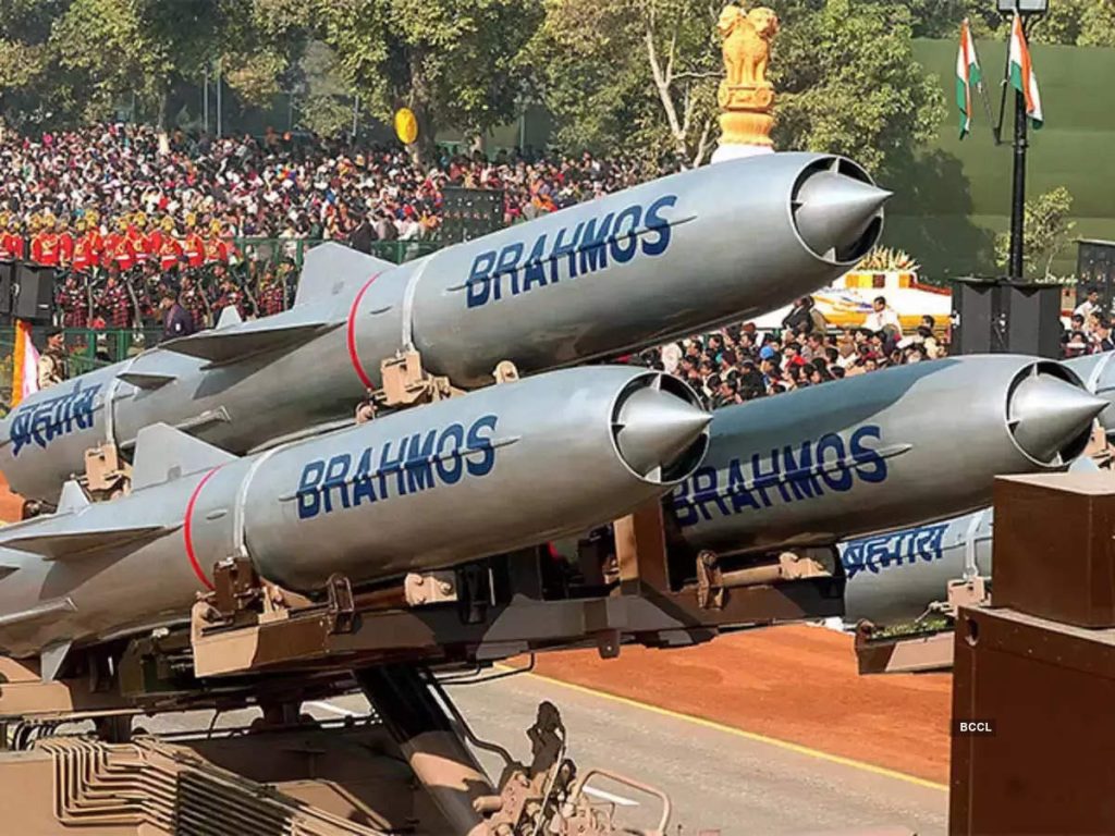 Το Βιετνάμ σχεδιάζει να αγοράσει 5 πυραυλικά συστήματα BrahMos από την Ινδία