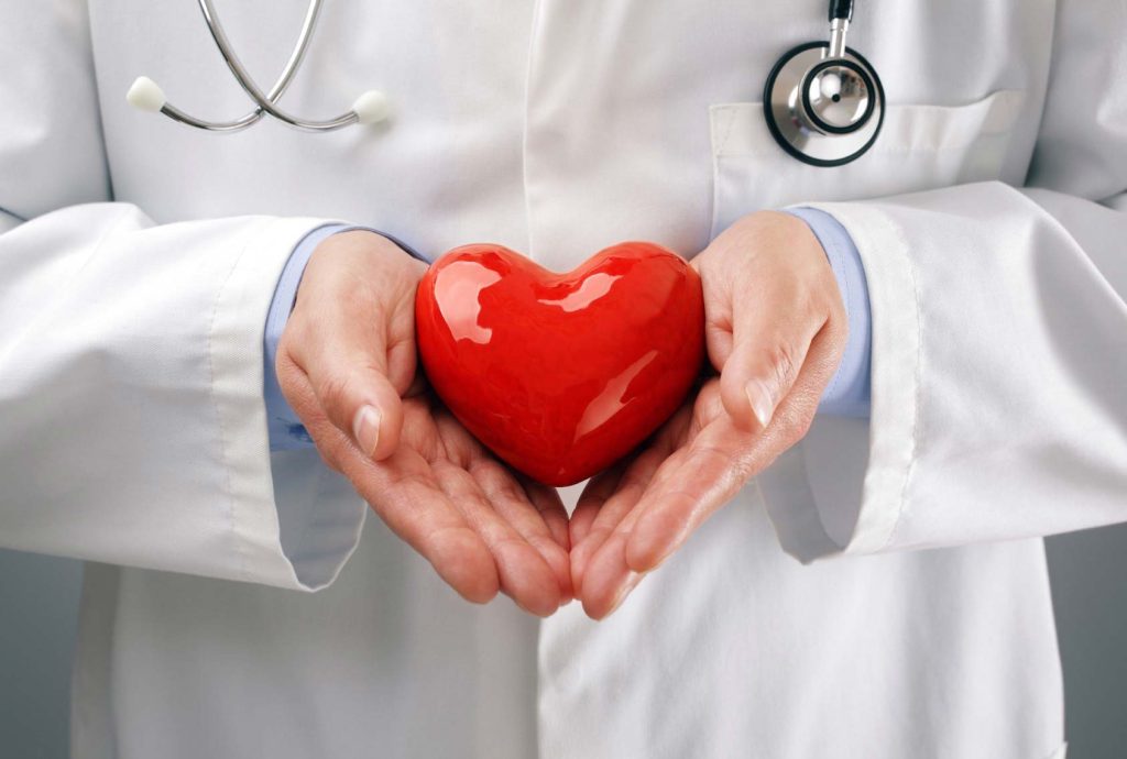 Καρδιά: Τα βασικά συμπτώματα που υποδηλώνουν ότι μπορεί να χρειαστείτε καρδιολόγο