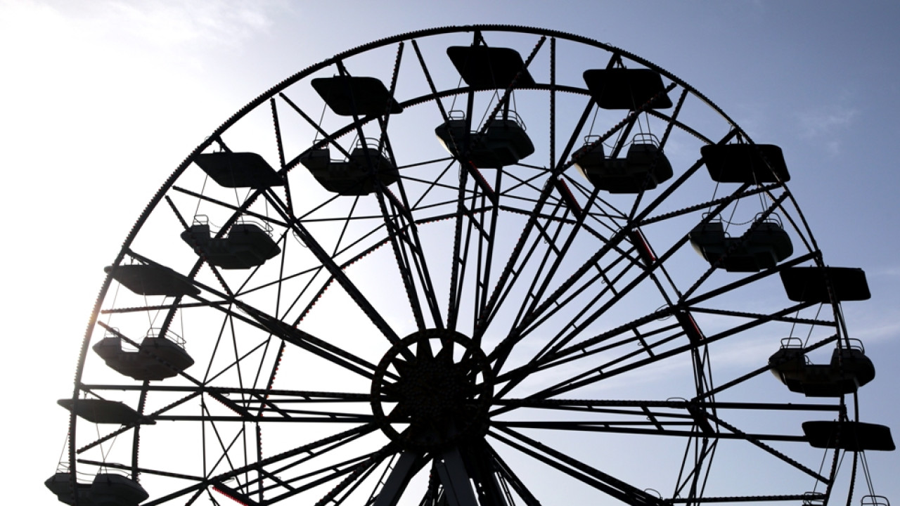 Μοναδικό: Λούνα Παρκ στην Αθήνα λειτουργούσε επί 17 χρόνια χωρίς άδεια!