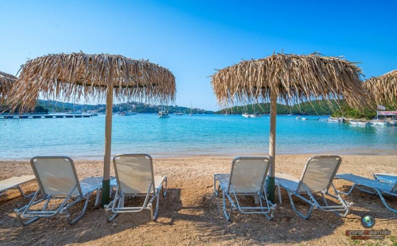 Κρήτη: Απαγόρευσαν σε παιδάκι να κάτσει σε ξαπλώστρα σε δημόσια παραλία
