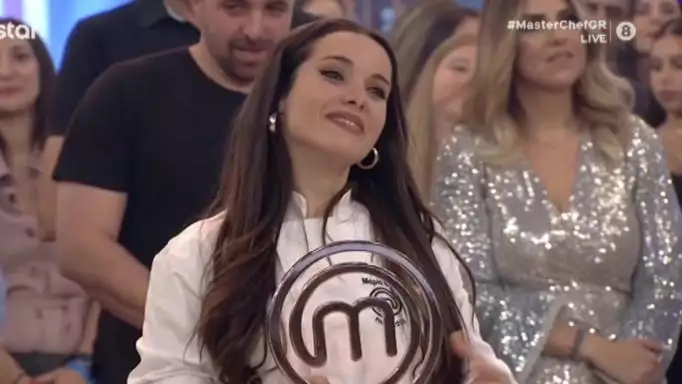 MasterChef: Μεγάλη νικήτρια η Μαρία Μπέη – Σήκωσε το τρόπαιο και εξασφάλισε το έπαθλο των 50.000 ευρώ