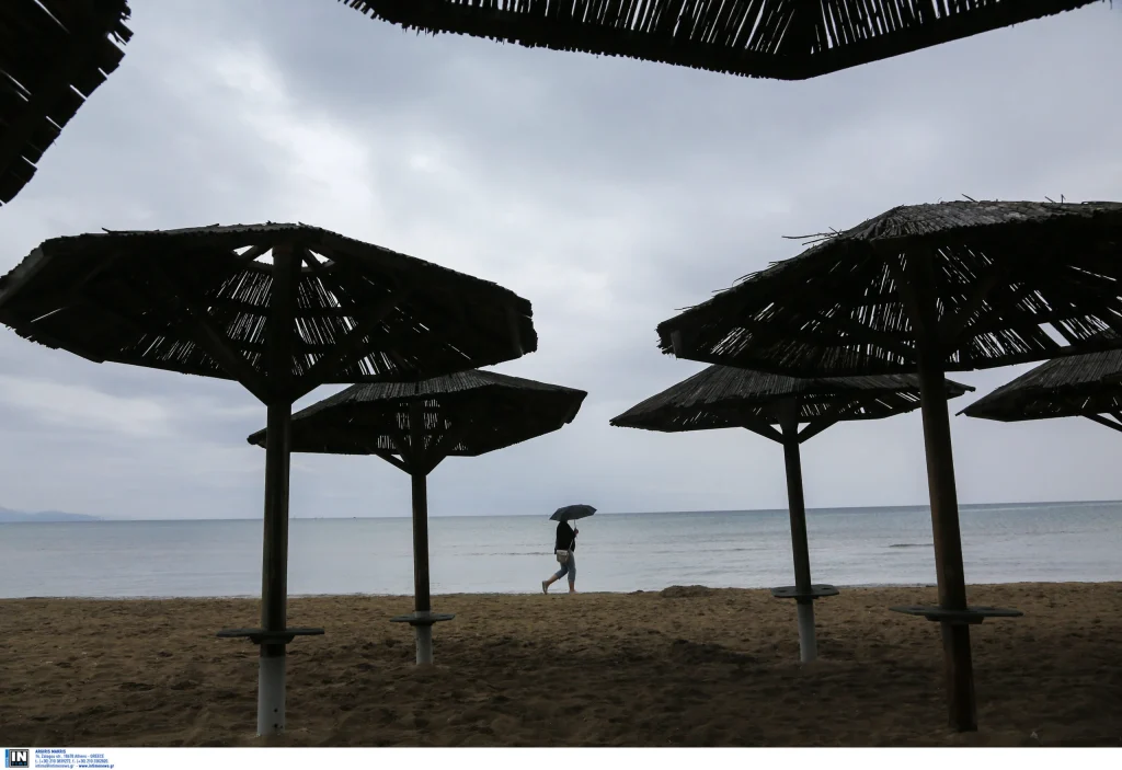 Καιρός: Μεμονωμένες καταιγίδες την Παρασκευή – Μικρή πτώση της θερμοκρασίας