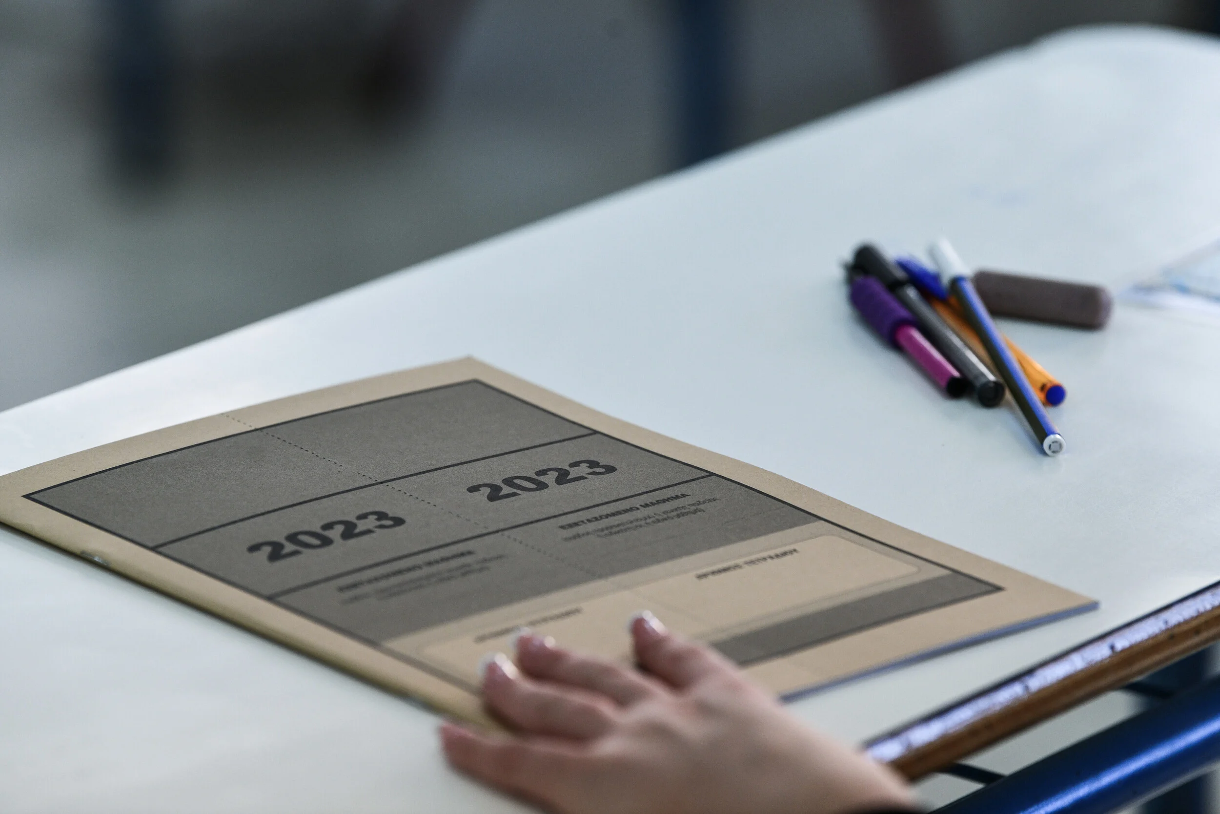 Πανελλήνιες 2023: Γιος καθηγητή Ιατρικής αντέγραφε με ακουστικό – Πώς «πιάστηκε στα πράσα»