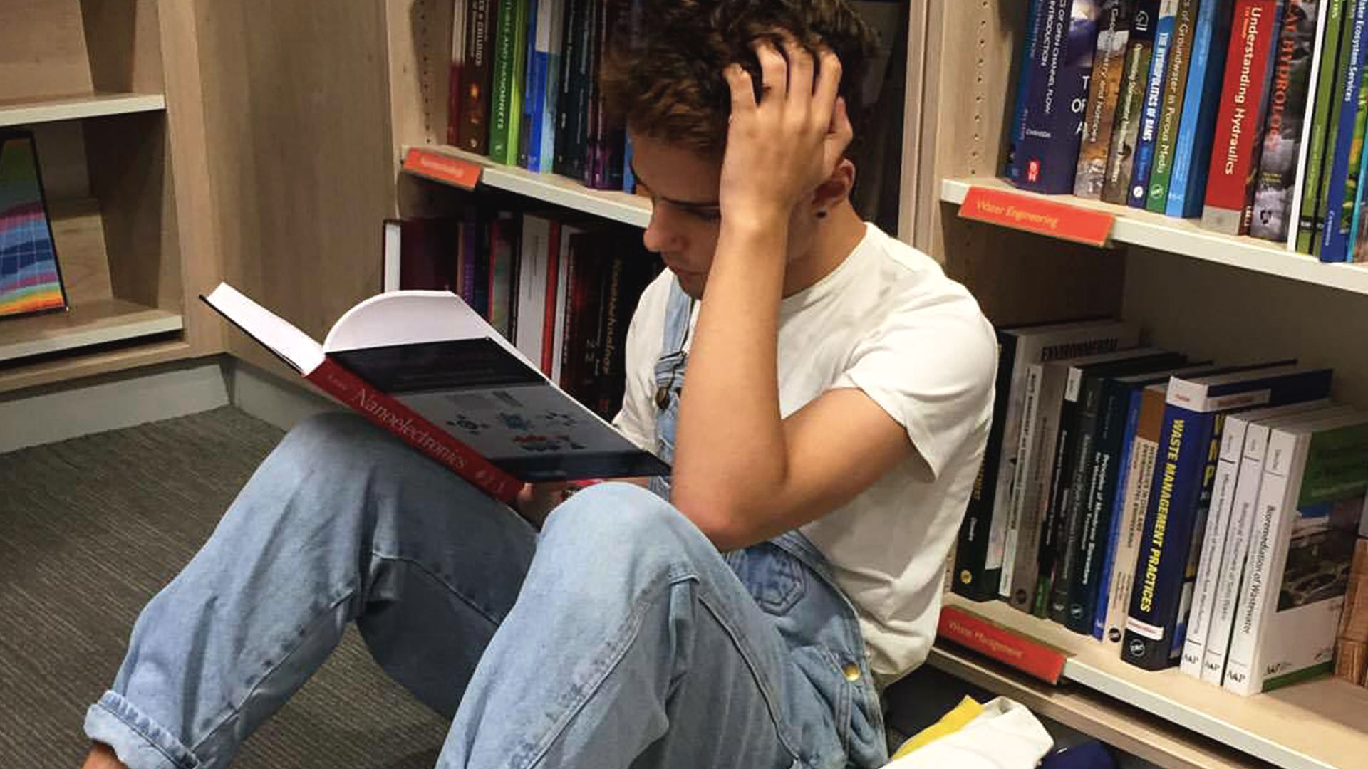 Θεσσαλονίκη: Το απίστευτο σημείωμα φοιτητή σε ένοικο πολυκατοικίας λόγω εξεταστικής (φωτό)