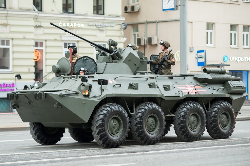 Μπακχμούτ: Ρωσικό τεθωρακισμένο BTR-82 στις φλόγες (βίντεο)