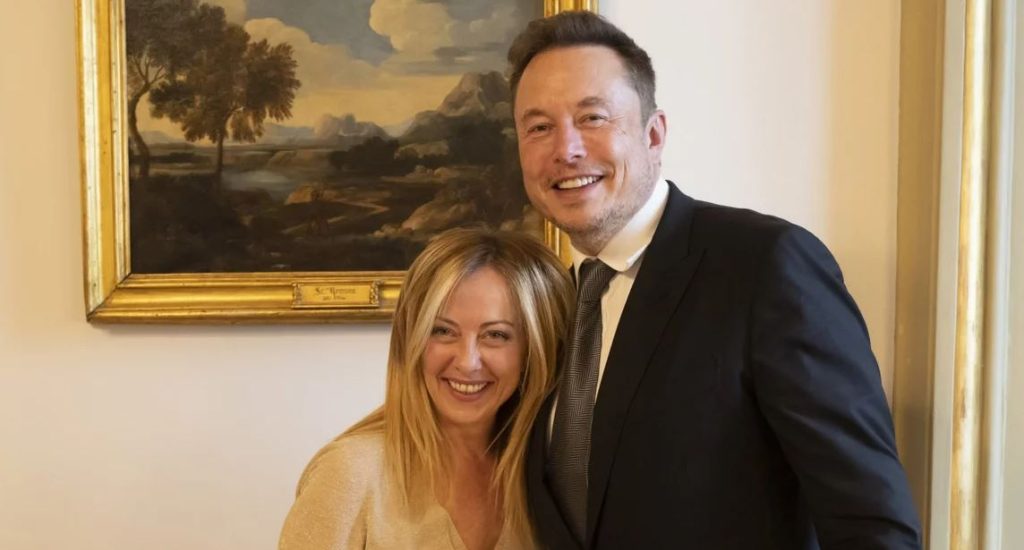 «Γοητευμένη» η Τ.Μελόνι από τον Ε.Μασκ: Αγκαλιές και χαμόγελα στη συνάντηση τους στη Ρώμη (φωτο και βίντεο)