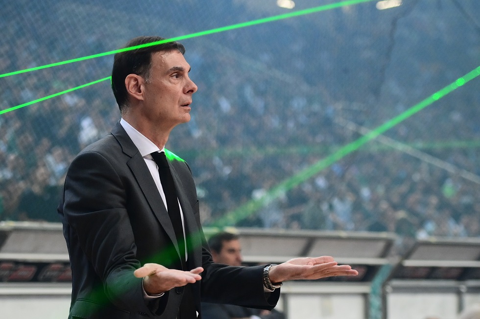 Γ.Μπαρτζώκας: «Έβλεπα πανό που έβριζαν τη μητέρα μου, που ήταν και στα τελευταία της»