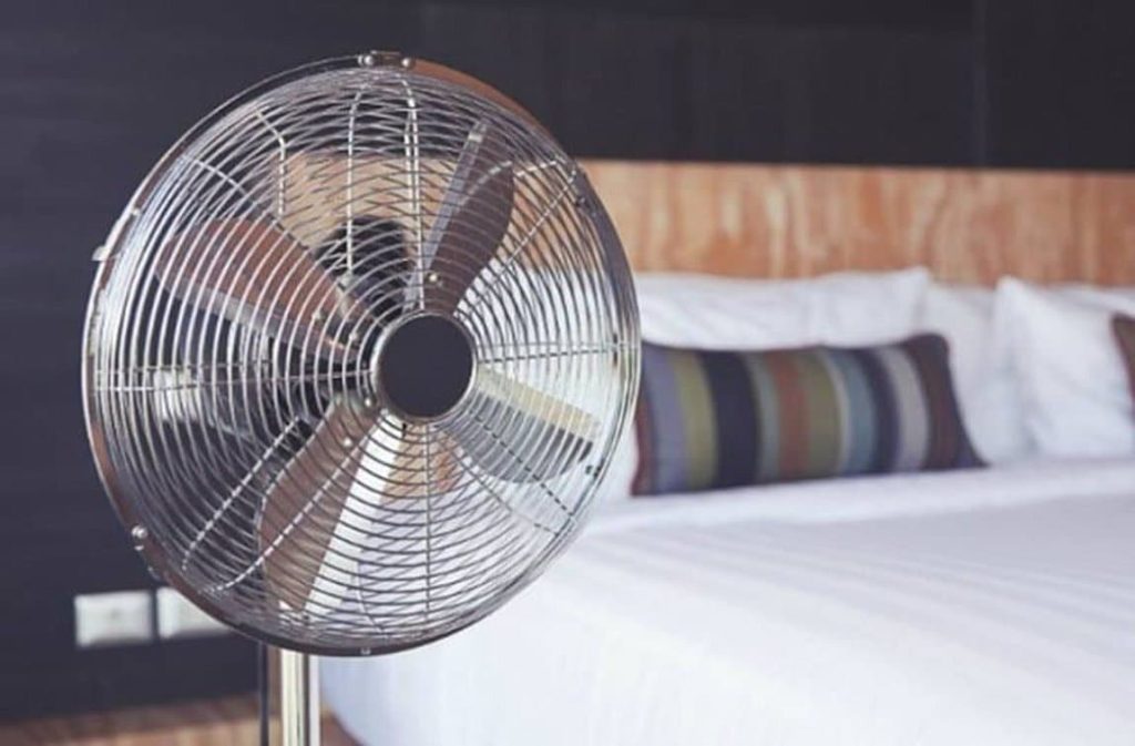 Τα γνωρίζατε; – Αυτά είναι τα προβλήματα υγείας που προκαλεί ο ανεμιστήρας