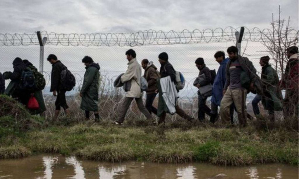 Μετανάστες από την Τουρκία βγήκαν για… περίπατο σε νησίδα στον Έβρο,  λένε οι Αρχές