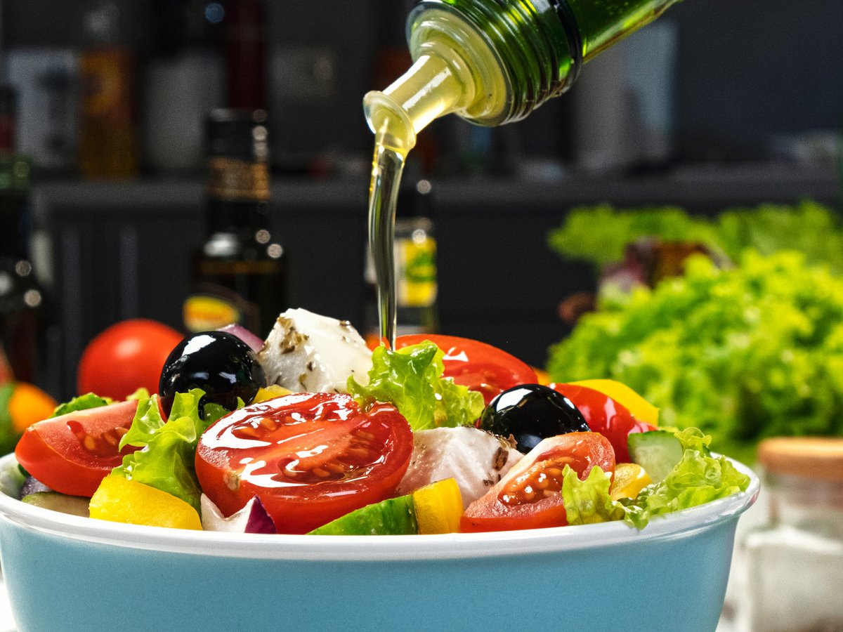 Κρήτη: Χρεώνουν το ψωμί και το νερό χωρίς προειδοποίηση – «Η χωριάτικη κοστίζει 10 ευρώ»