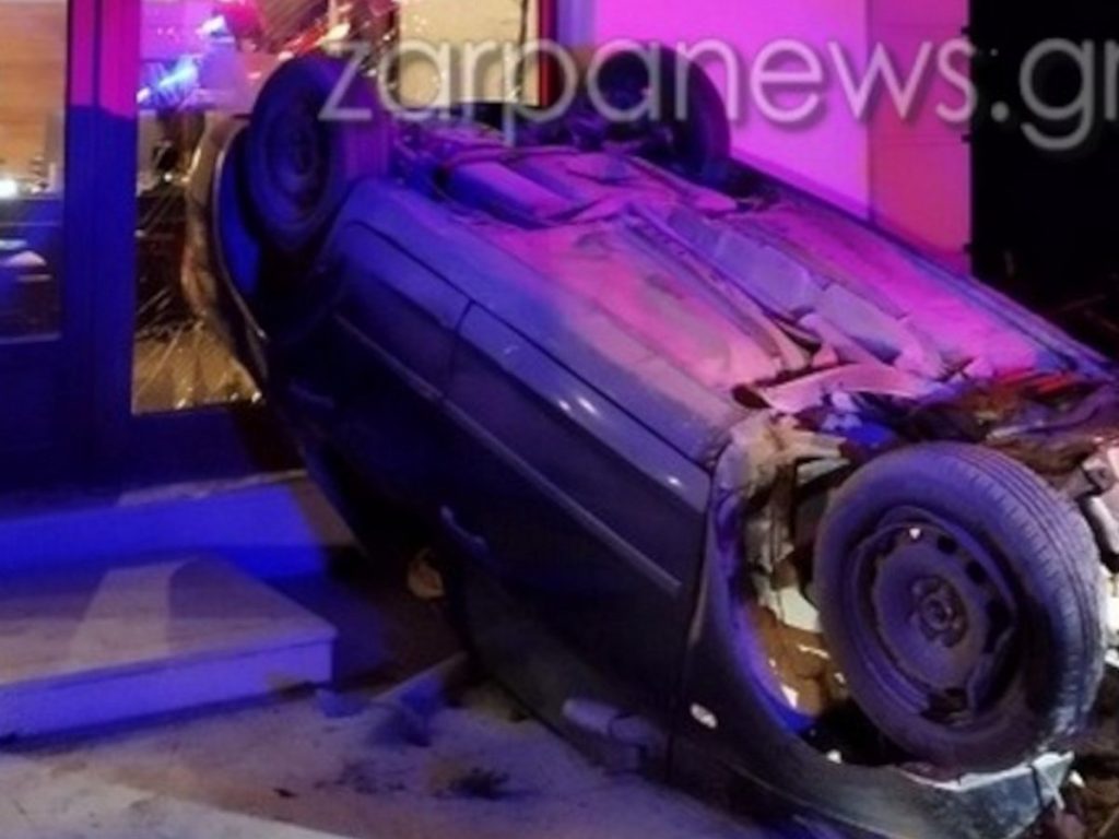 Τροχαίο ατύχημα στην Κρήτη – Αυτοκίνητο κατέληξε σε τζαμαρία ξυλουργείου (βίντεο)