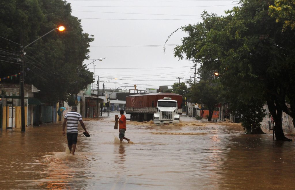 Βραζιλία: Τουλάχιστον 11 νεκροί και 20 αγνοούμενοι από τον κυκλώνα που έπληξε την Ρίο Γκράντε ντο Σουλ (βίντεο)