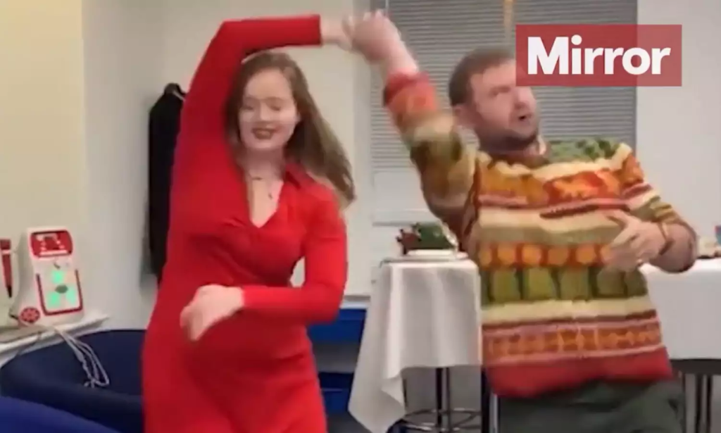 Αποκαλυπτικό βίντεο: Στελέχη των Τόρις χλευάζουν τα περιοριστικά μέτρα την στιγμή που έκλειναν τον κόσμο σπίτι λόγω κορωνοϊού